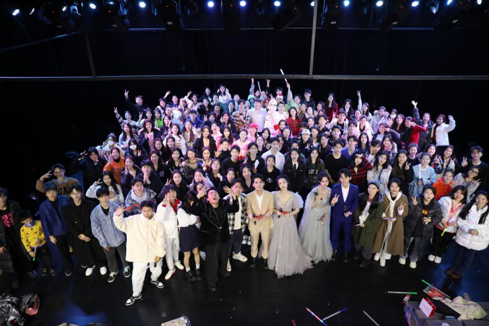 从央视主持到名校状元，看圆梦学校如何用成绩树立可靠标杆