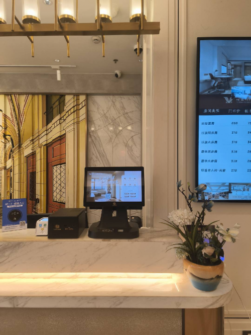 “碰一碰”延伸至酒店场景,鹿马极速入住方案落地锦江酒店