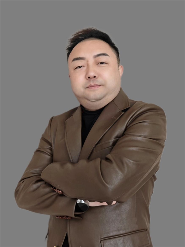 以商道载人道初心，孝亲彰显李伟人生三重智慧