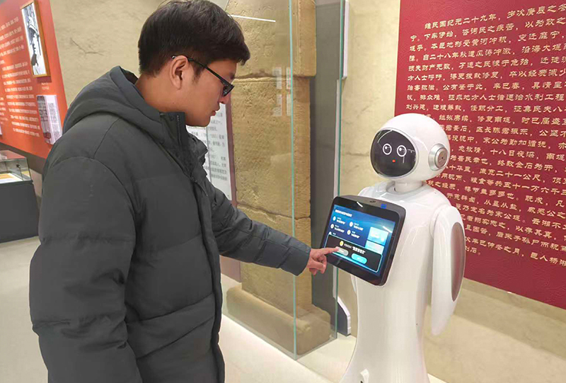 【科梦奇】迎宾机器人小鱼二代：亮相盐城宋公堤主题文化展陈馆，科技赋能红色记忆