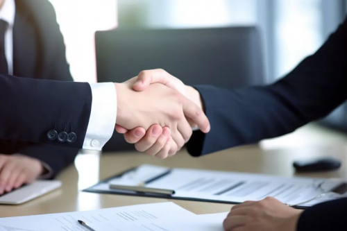 阻断沟通控流程，非法代理退保投诉平安损害消费者权益