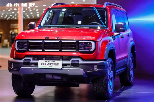 大佬云集、明星扎堆！雷军李想朱华荣同框，吴京聂远武大靖力挺，北京越野展台引爆北京车展