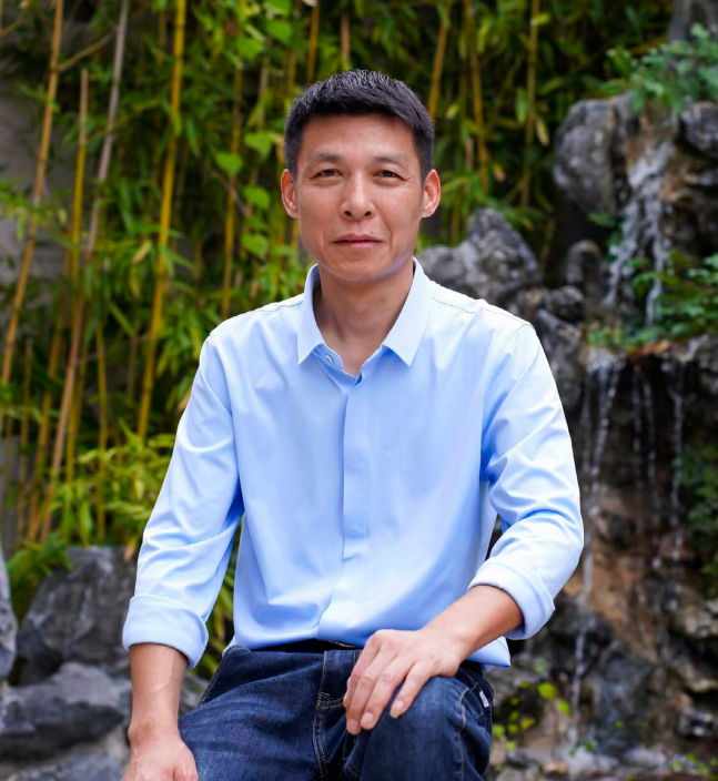 窑火承文传雅器 ，瓷心载道赴长风  ——访江西省陶瓷工艺美术大师、景德镇陶东方陶瓷有限公司创始人曹兰宁