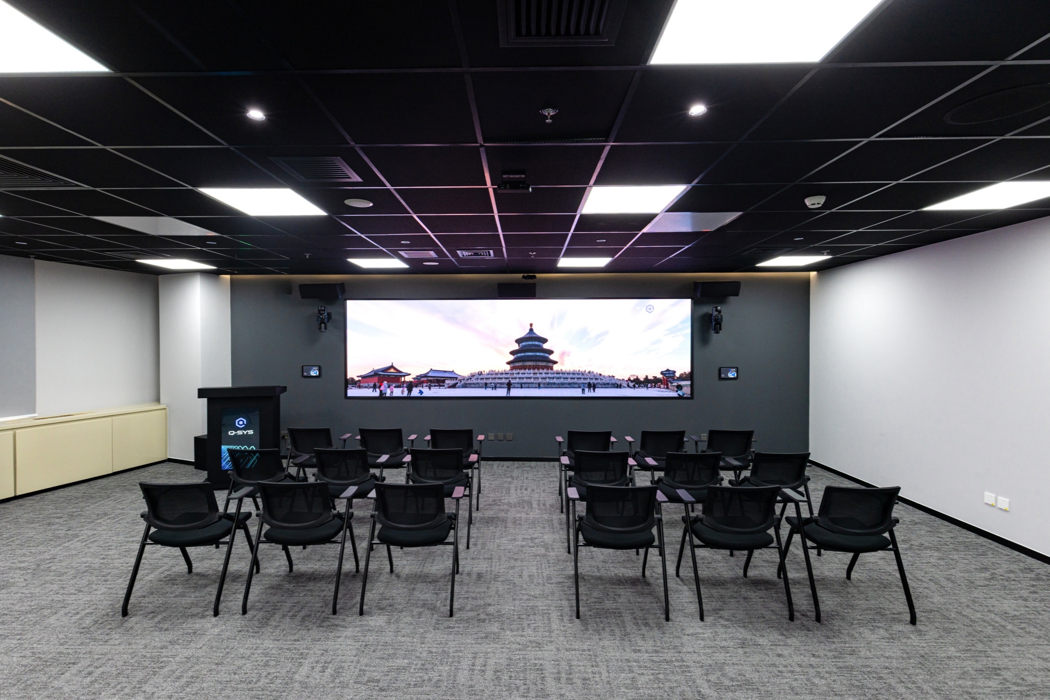 1785225263264871.jpg 灵活展示空间_副本.jpg