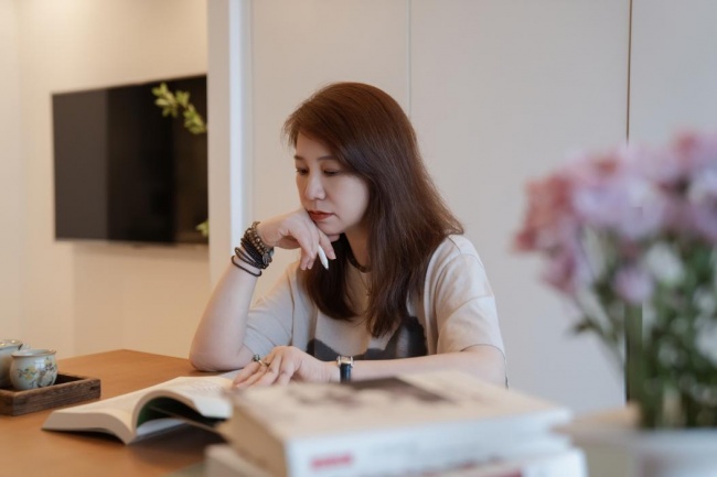 守静燃灯照暗夜， 融心化暖渡千帆  ——访深圳莜静工作室&静融心理创办人静苓