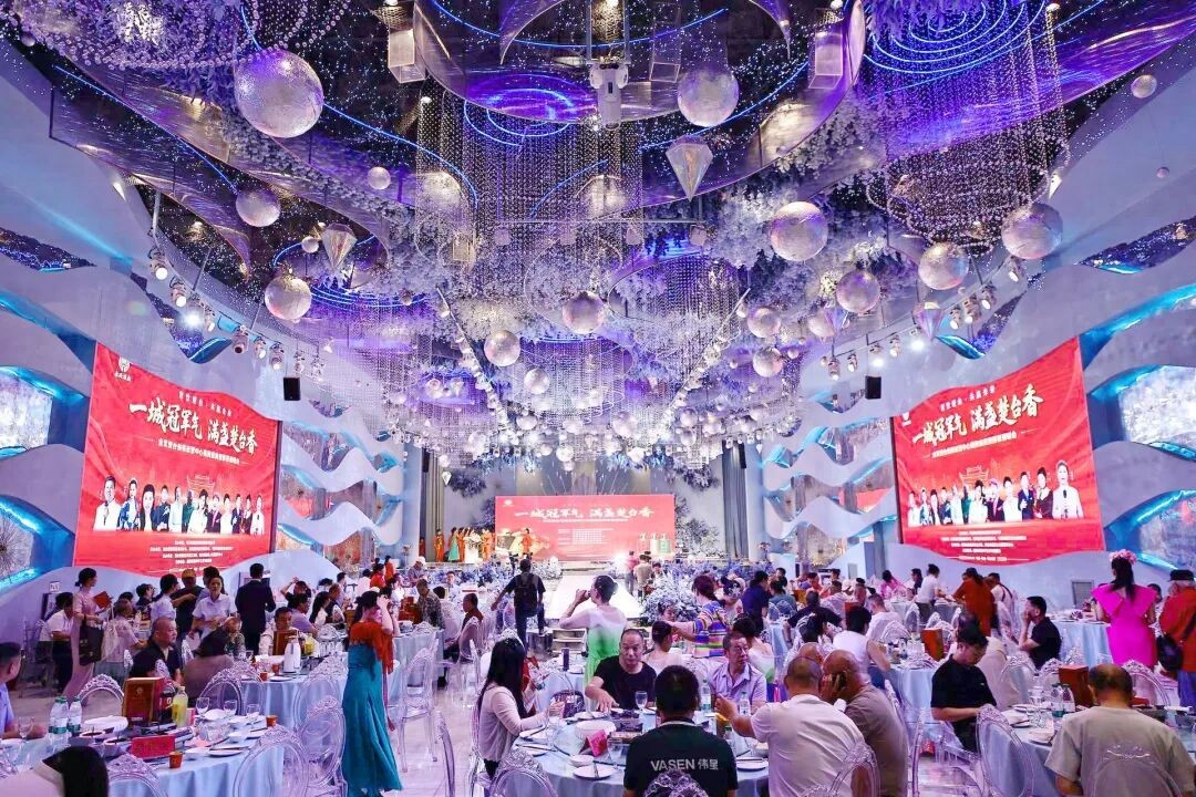 金奖楚台酒仙桃运营中心盛大揭牌，群星荟萃赋能荆楚酱酒新征程