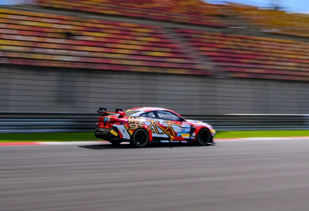 蟹太太Racing Team上赛三冠凯旋，冠军品质从餐桌驶向赛道