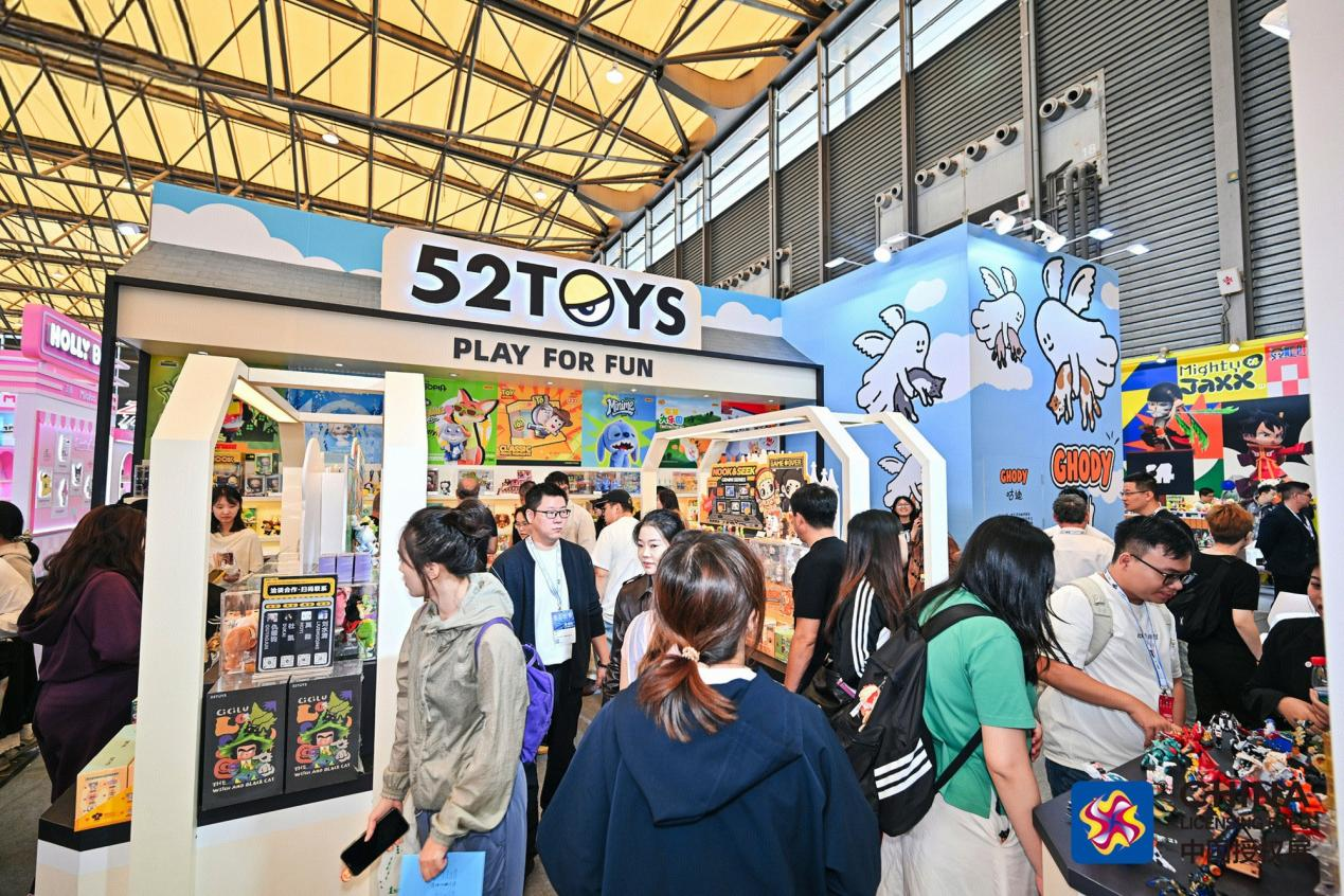 52TOYS携全IP矩阵亮相CTE 人气王Ghody线下约会落地北京